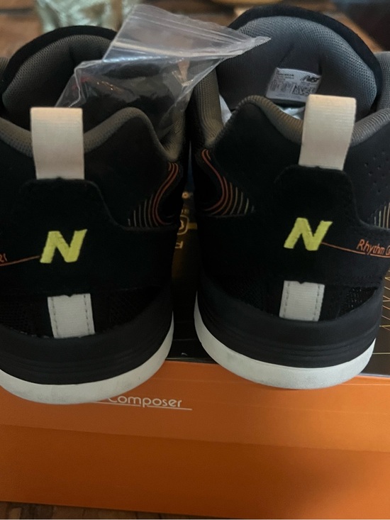 Athletic_Shoes